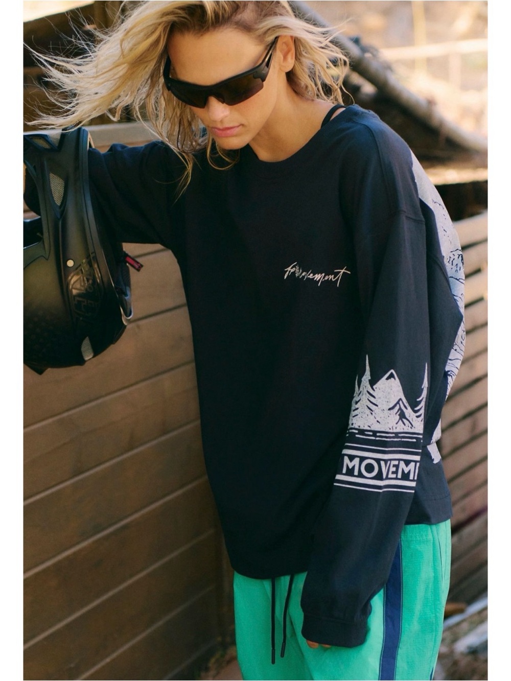 Free People FP Movement Hustle Scenic Logo Layer NWT SZ M - Picture 2 of 2